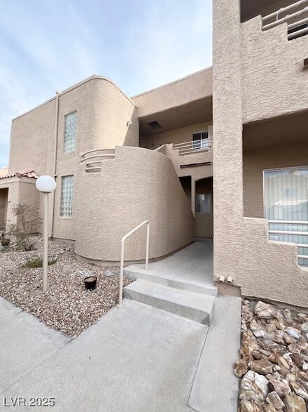 2223 Aspen Mirror Way Unit 101, Laughlin, NV 89029