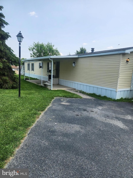 708 Laura Ln, York, PA 17402