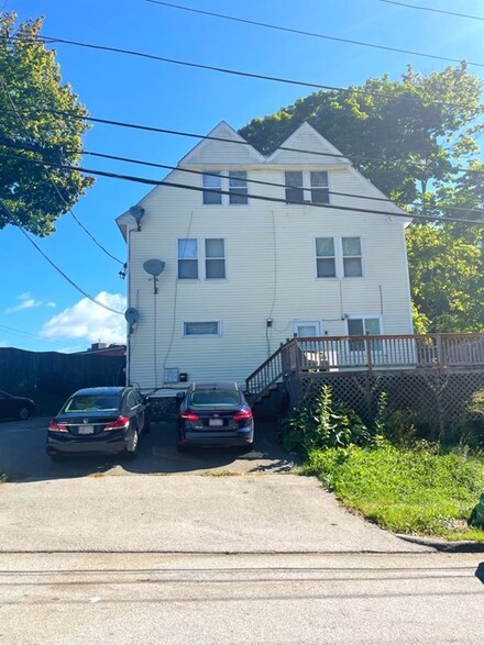 1 Benson Ave, Worcester, MA 01605