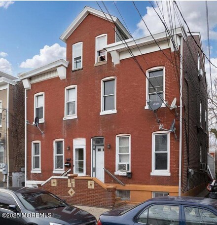 144 Kent St, Trenton, NJ 08611