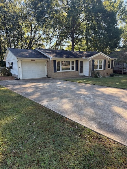 111 Marilyn St, Paris, TN 38242