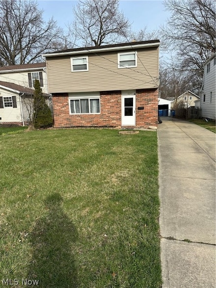 1233 Hulett Ave, Eastlake, OH 44095