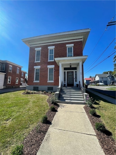 52 Genesee St, Geneva, NY 14456