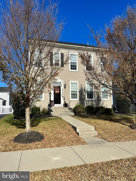 10562 Bittersweet Ln, Bristow, VA 20136