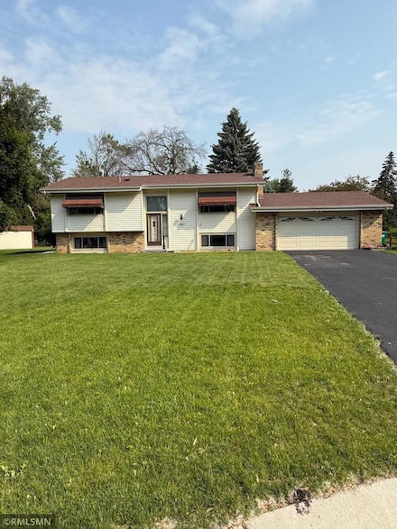 6811 Cottonwood Ln N, Maple Grove, MN 55369