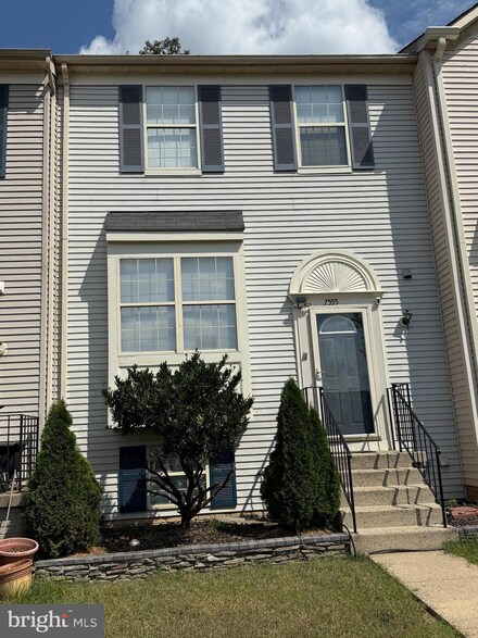 7555 Kimberton Ct, Manassas, VA 20111