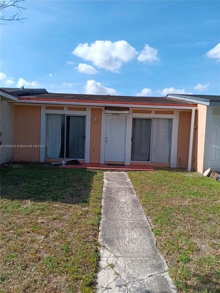 21442 NW 40th Circle Ct, Miami Gardens, FL 33055