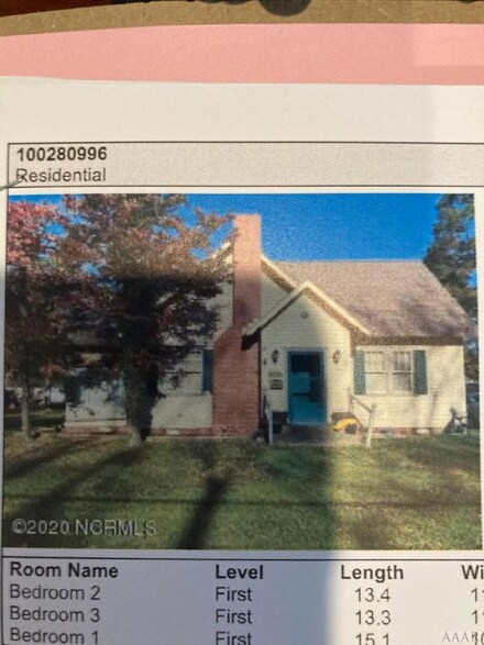 103 W Watson St, Windsor, NC 27983