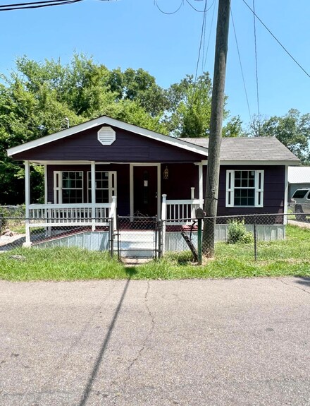 1719 N 11th Ave, Columbus, MS 39701