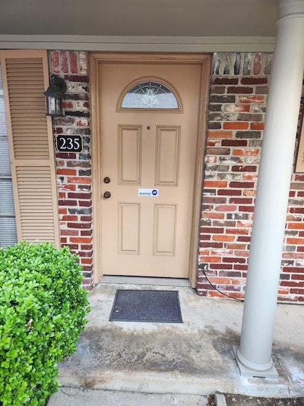 235 W Tri Oaks Ln Unit 235, Houston, TX 77043