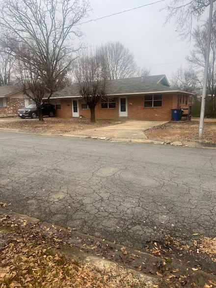 5704 Sonora Dr, North Little Rock, AR 72118