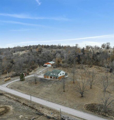5735 Harrys Rd SE, Riverside, IA 52327
