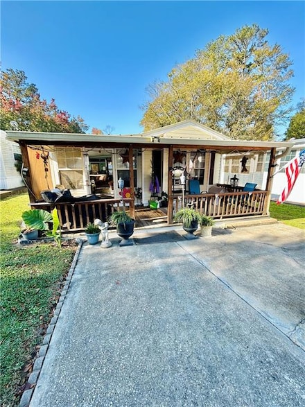 197 Whispering Pines Blvd, Georgetown, GA 39854