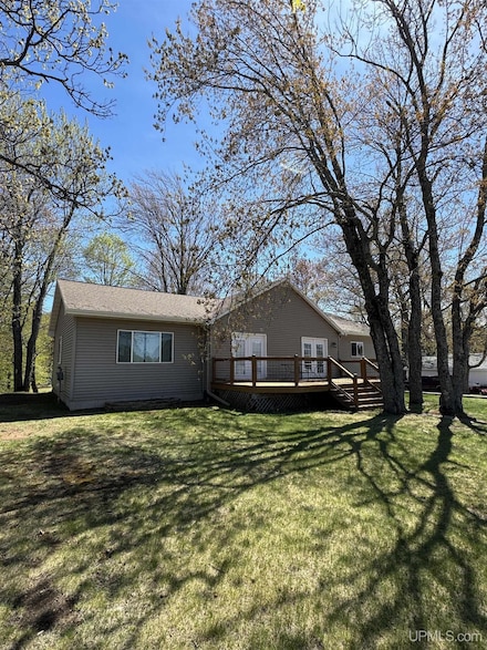 59 Forest Dr, Negaunee, MI 49866
