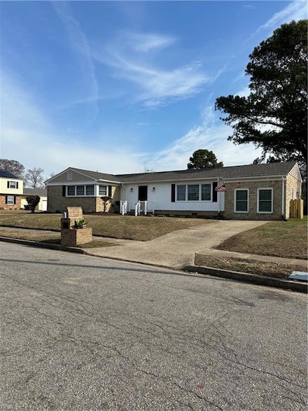 2800 Candlewood Cir, Chesapeake, VA 23324