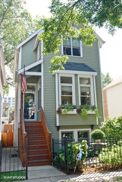 1729 N Wood St, Chicago, IL 60622