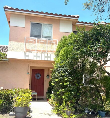 20882 NW 3rd Ct Unit 107, Pembroke Pines, FL 33029