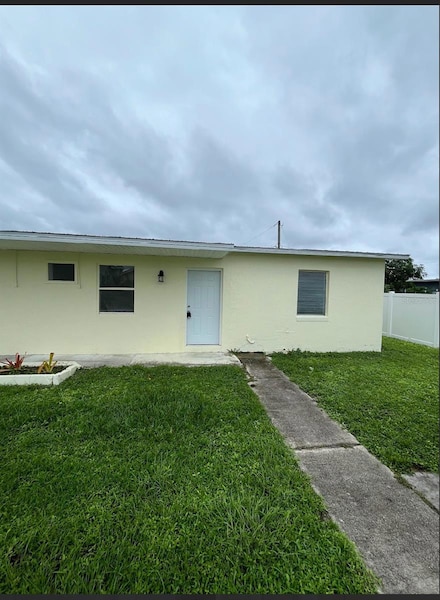 2270 Aaron St Unit B, Port Charlotte, FL 33952