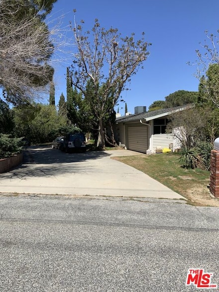 7229 Columbia Way, Lancaster, CA 93536