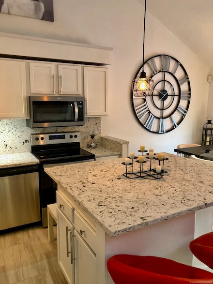 213 Ledge Dr Unit 213, Torrington, CT 06790