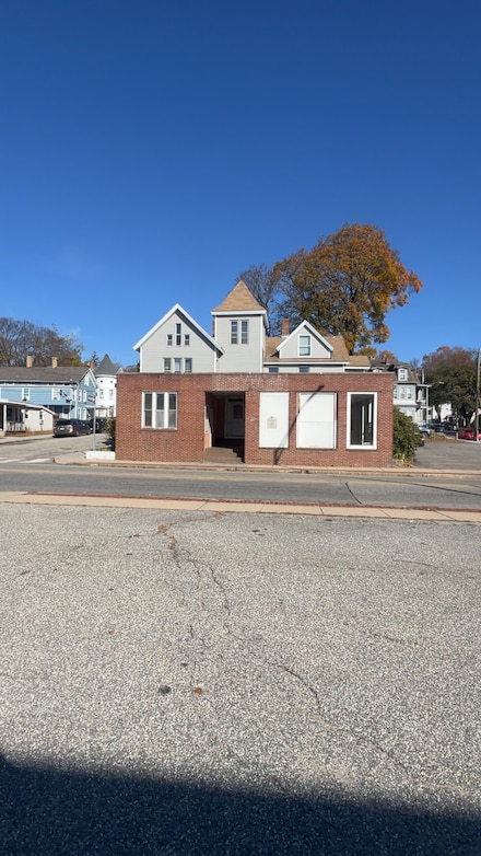 129 Valley St, Windham, CT 06226