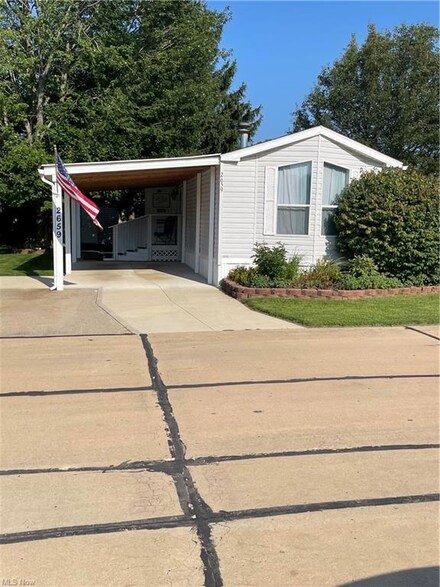 2659 Stoneyridge Dr, Madison, OH 44057