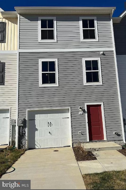 18 Thrower Rd, Hedgesville, WV 25427