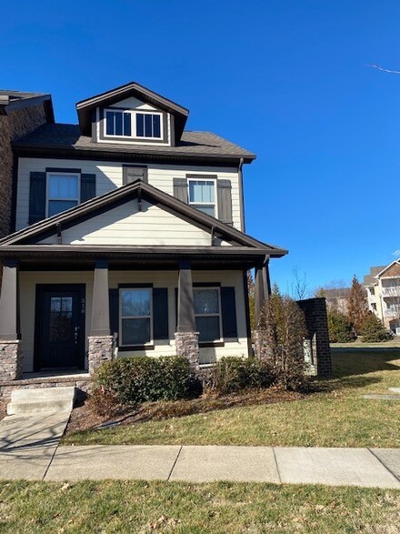 518 Vintage Green Ln, Franklin, TN 37064