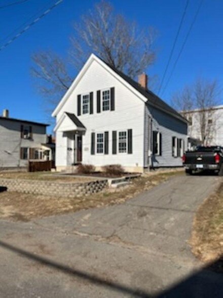 559 Granite St, Manchester, NH 03102