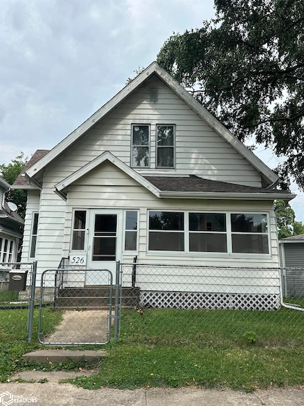 526 S Central Ave, Burlington, IA 52601