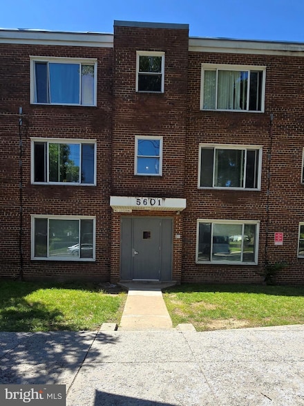 5601 Nannie Helen Burroughs Ave NE Unit 104, Washington, DC 20019
