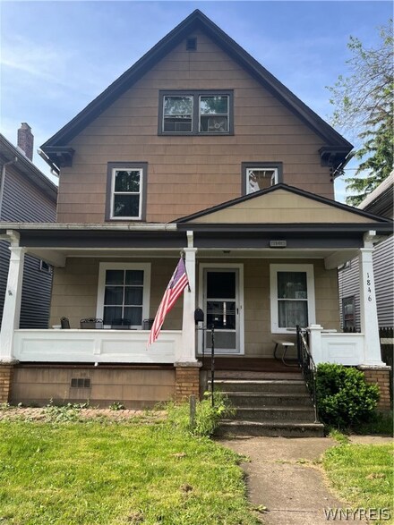 1846 Willow Ave, Niagara Falls, NY 14305