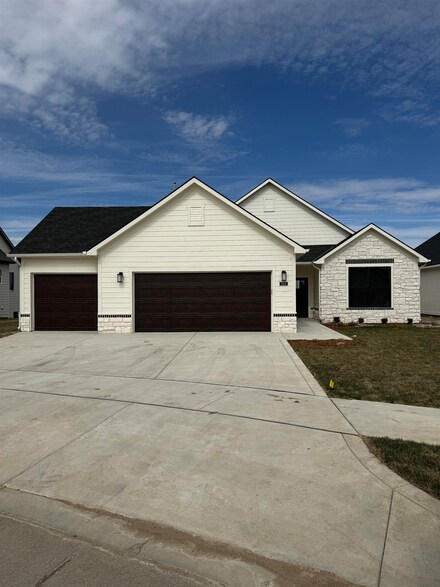 11622 E Winston St, Wichita, KS 67226