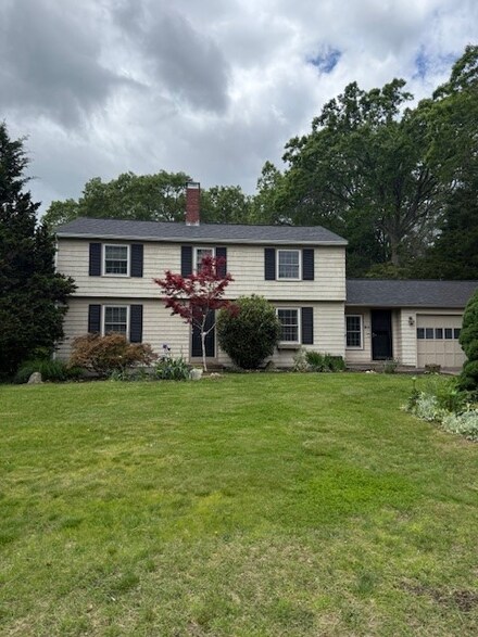 80 Lebaron Dr, East Greenwich, RI 02818