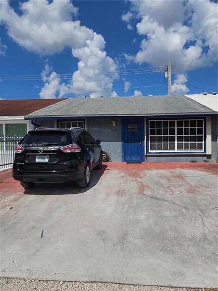 4604 NW 190th St, Miami Gardens, FL 33055