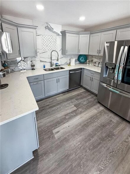 113 Mitchell Rd, Lake Ozark, MO 65049