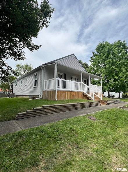 2704 Cherry St, Mount Vernon, IL 62864