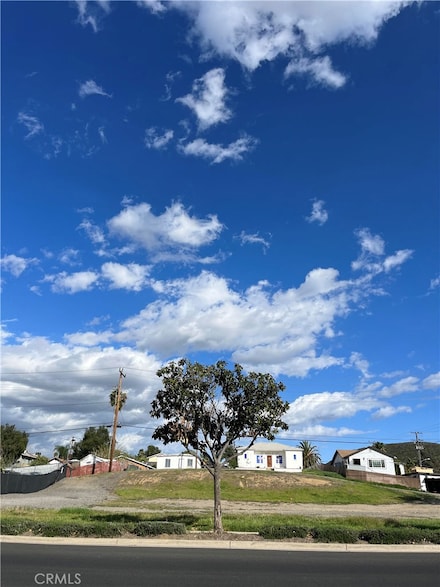 402 N Main St, Lake Elsinore, CA 92530