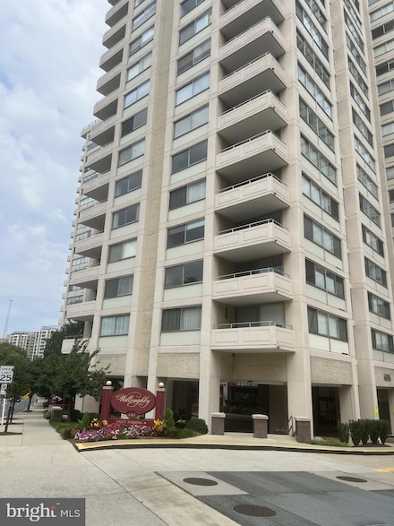 4515 Willard Ave, Chevy Chase, MD 20815