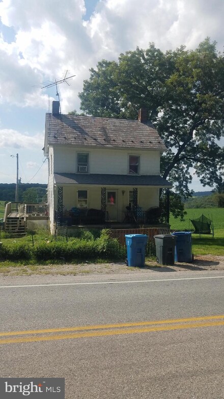 12872 Cross Roads Ave, Felton, PA 17322