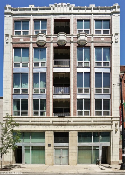 1927 N Milwaukee Ave Unit 303, Chicago, IL 60647
