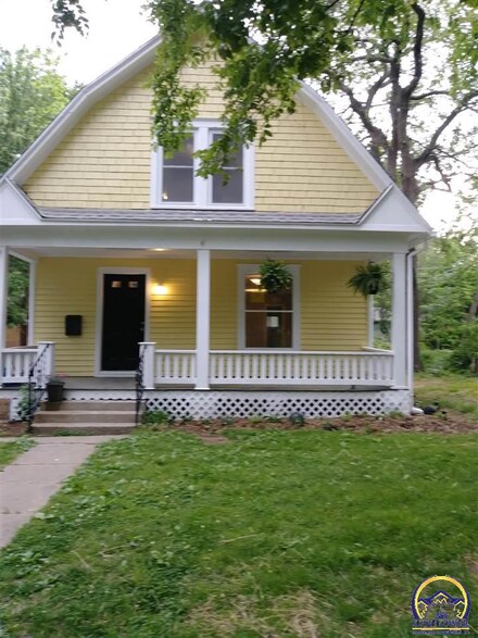 1935 Barker Ave, Lawrence, KS 66046