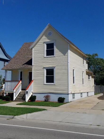 367 Central Ave, Holland, MI 49423