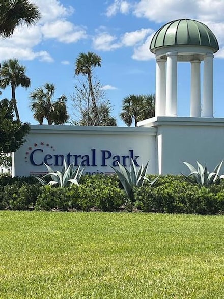 9611 SW Libertas Way, Port St. Lucie, FL 34987