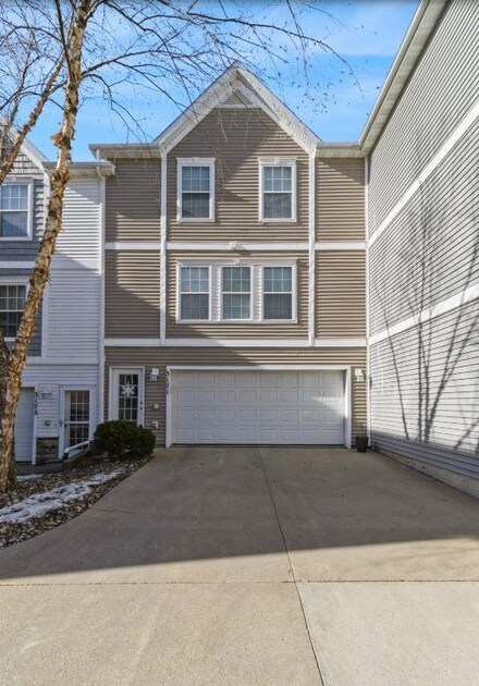 3171 SW Sharmin Ln, Ankeny, IA 50023