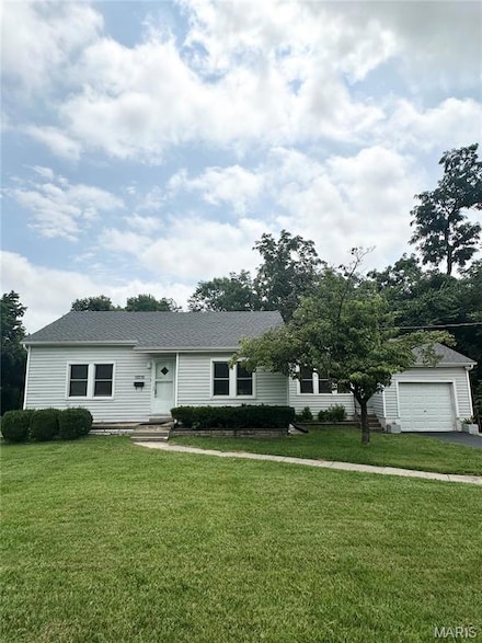 10210 Toelle Ln, Saint Louis, MO 63137