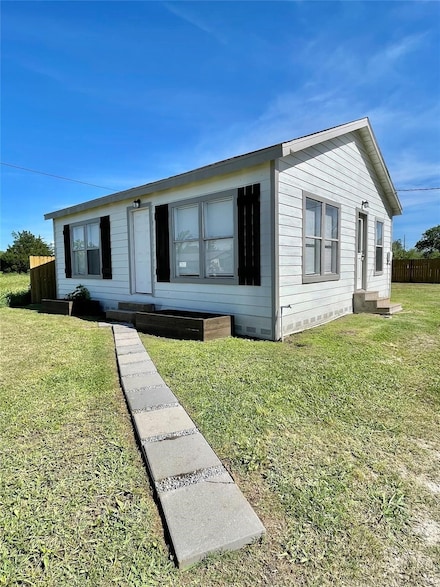 310 E Texas St, Brazoria, TX 77422
