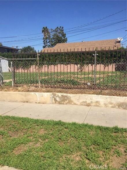 417 E Hill St, Long Beach, CA 90806