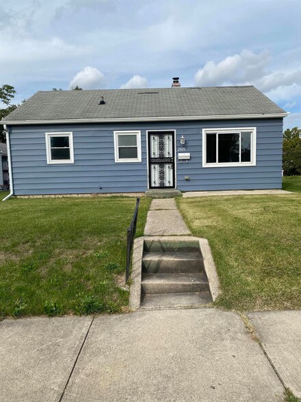 2415 Winch St, Fort Wayne, IN 46803