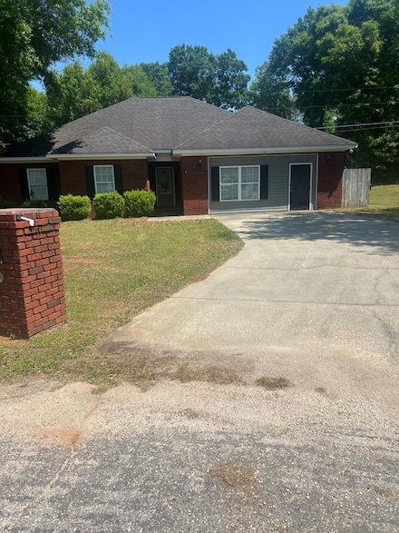 62 Granite Ct, Dothan, AL 36303